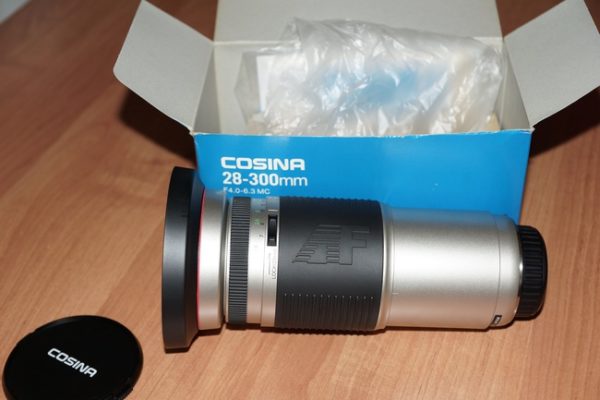 Cosina AF 28-300mm f4.0-6.3 MC